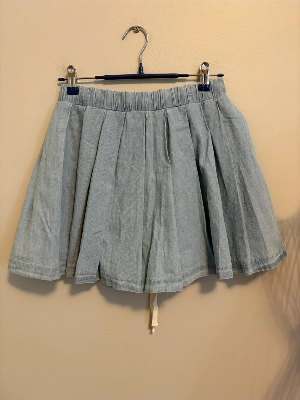 entro Light Blue Pleated Denim Looking Elastic Waist Skirt NWOTS - Picture 8 of 8